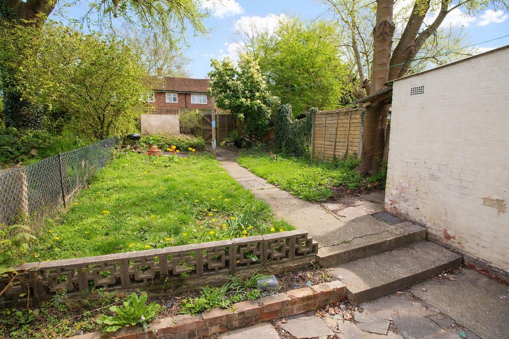 Property photo 3 of 11 Garden.Png