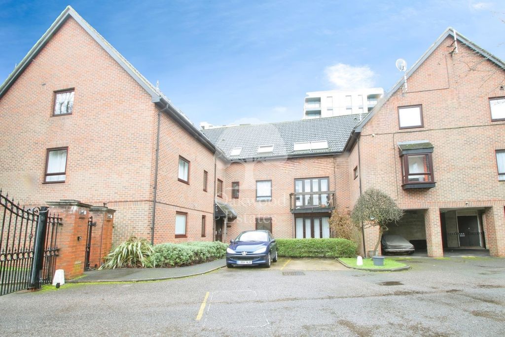 Property photo 1 of 13