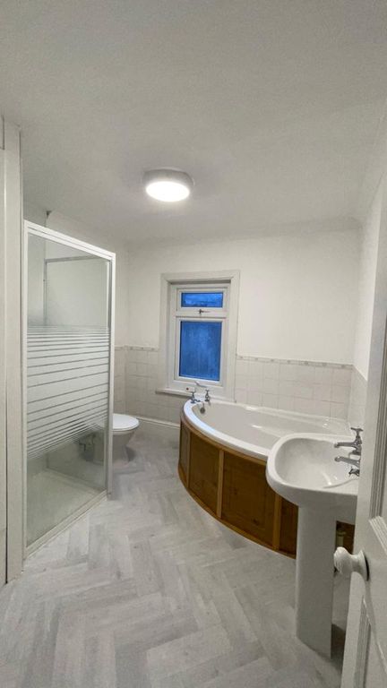 Property photo 1 of 27