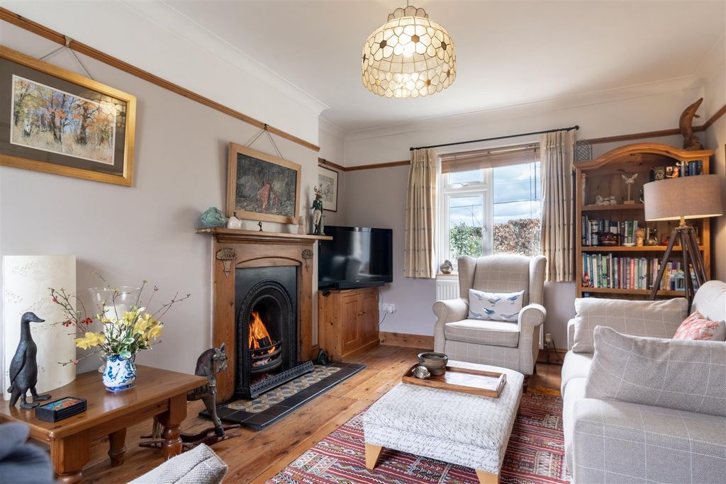 Property photo 2 of 25 Panfield-7.Jpg