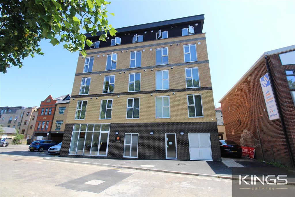 Property photo 1 of 6 Img_5074_0.Jpg