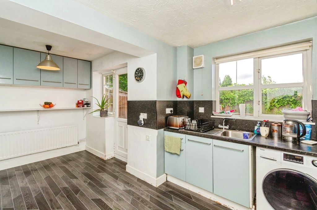 Property photo 2 of 16 Photo