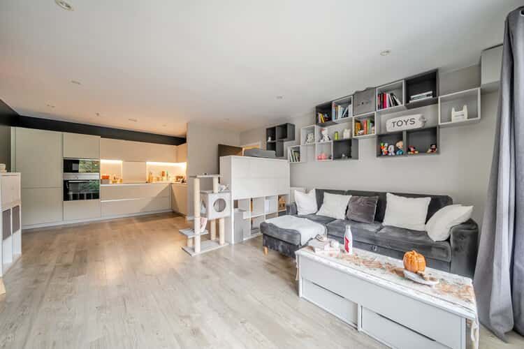 Property photo 3 of 21