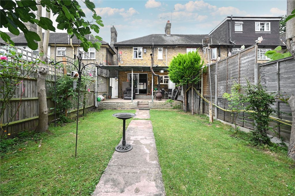 Property photo 3 of 15 Picture No. 23