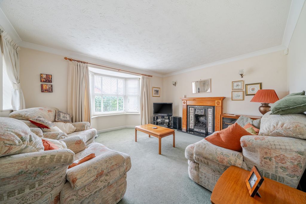 Property photo 3 of 17 Picture No. 30