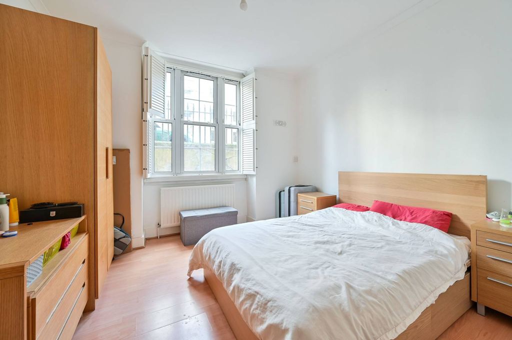 Property photo 1 of 5