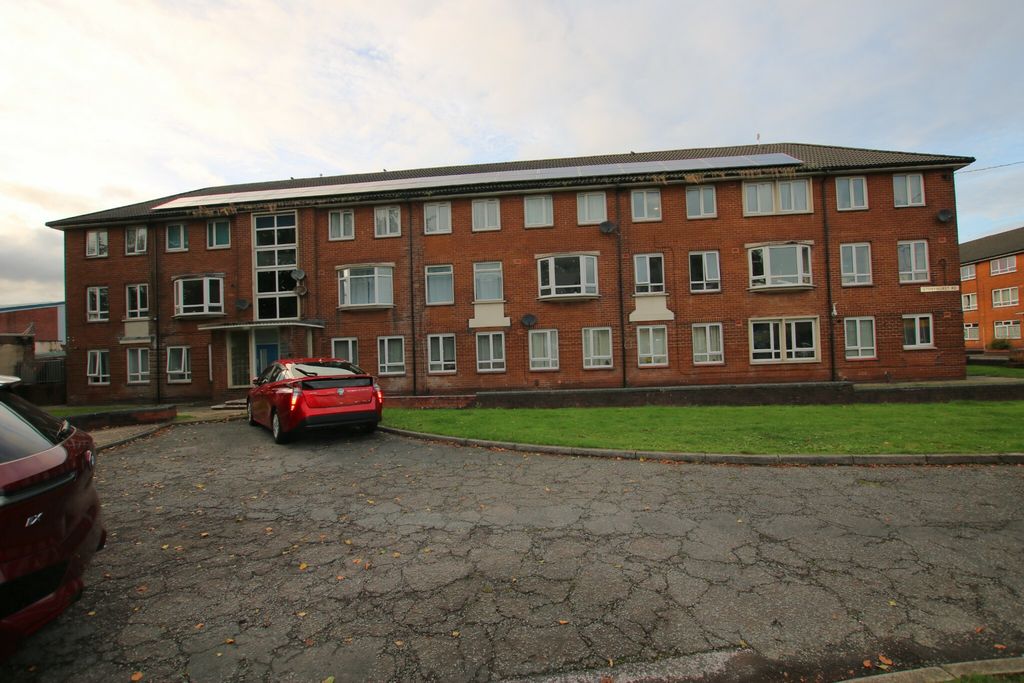 Property photo 1 of 9