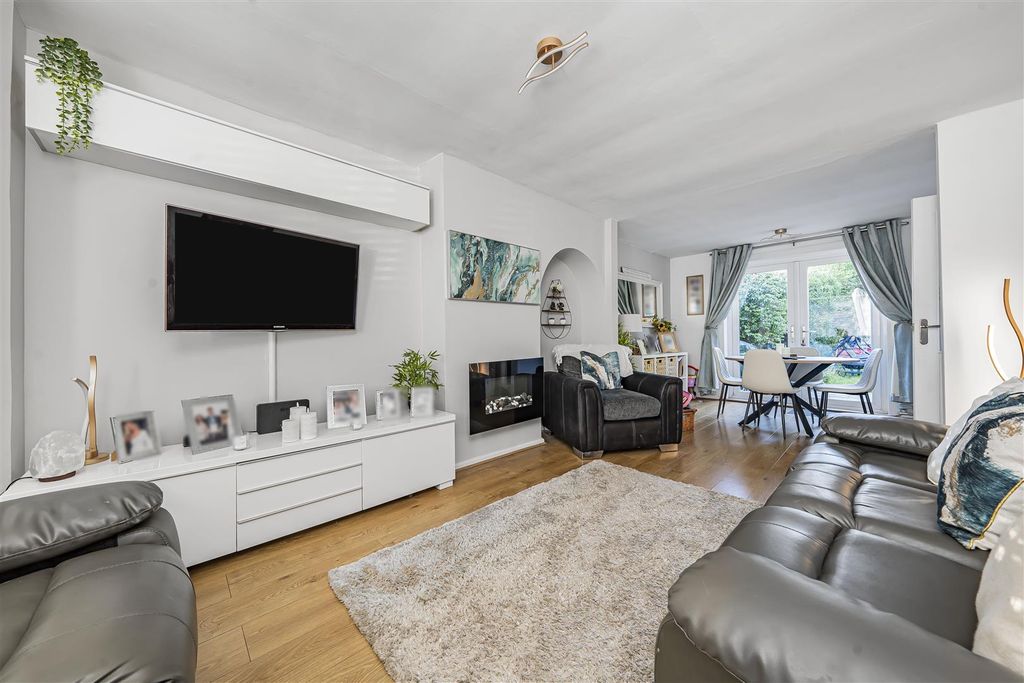 Property photo 2 of 14 Photo Nov 21 2025, 10 17 21 Am.Jpg