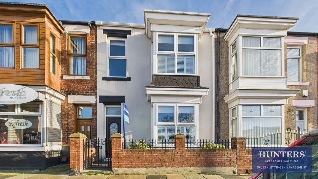 Property photo 1 of 17 External