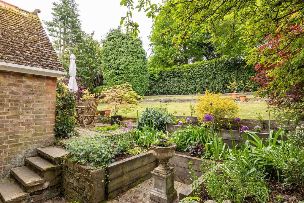Property photo 3 of 31