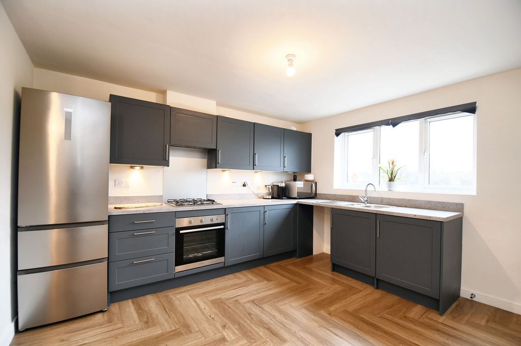 Property photo 2 of 24