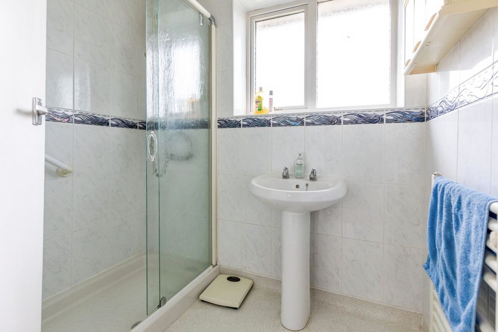 Additional image 12 of 3 bed semi-detached house for saleEastleigh Road, Kettering NN15