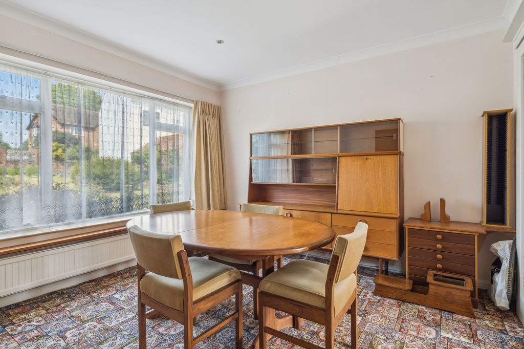Property photo 3 of 14 Dining