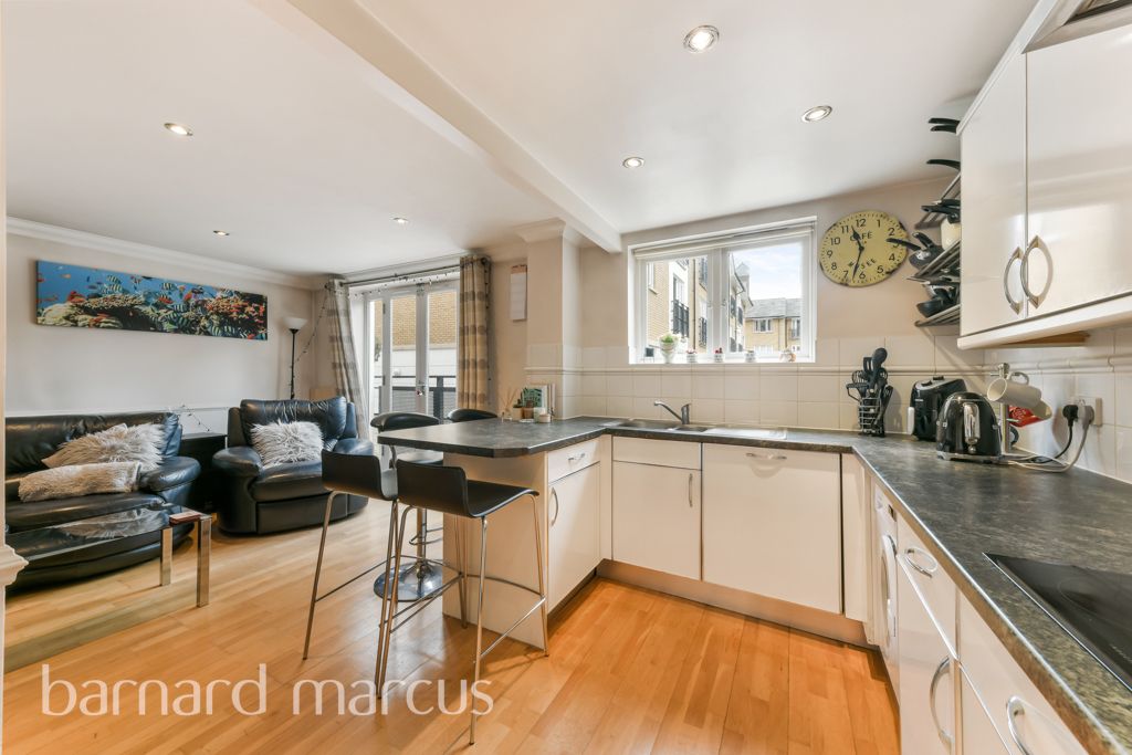 Property photo 3 of 6 Kitchen