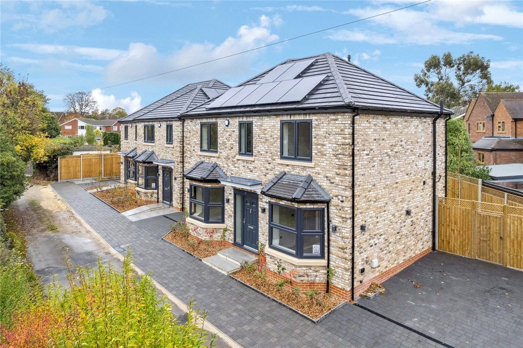 Property photo 1 of 14 House 1