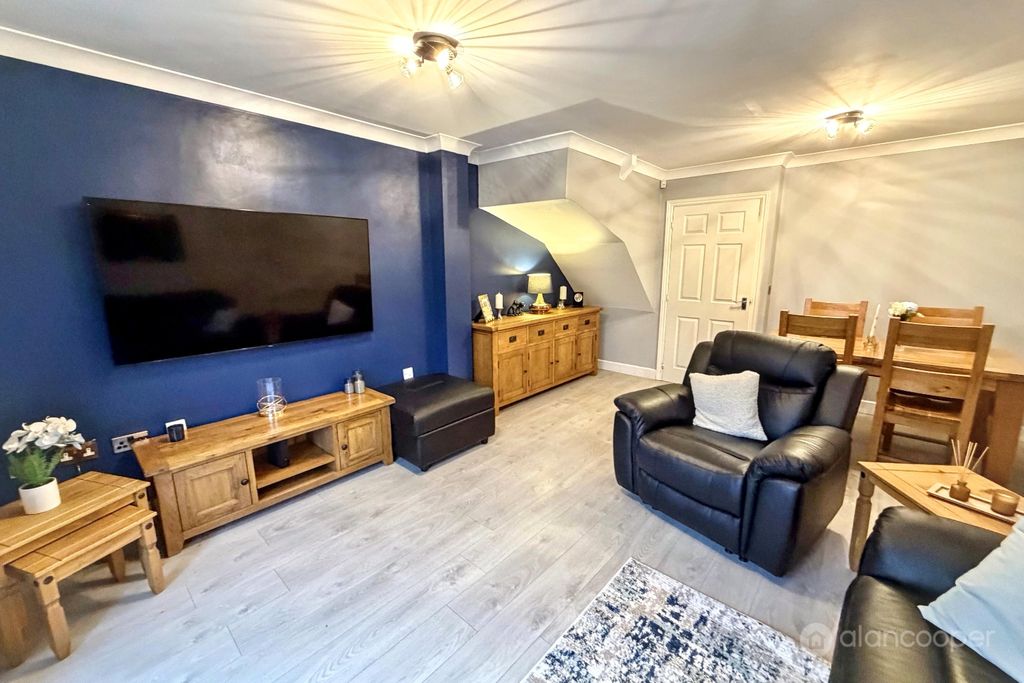 Property photo 2 of 21 4742532