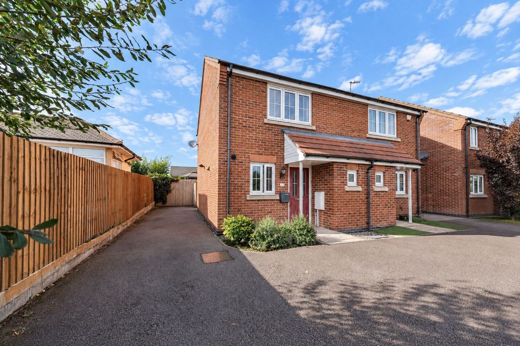 Property photo 1 of 18 2