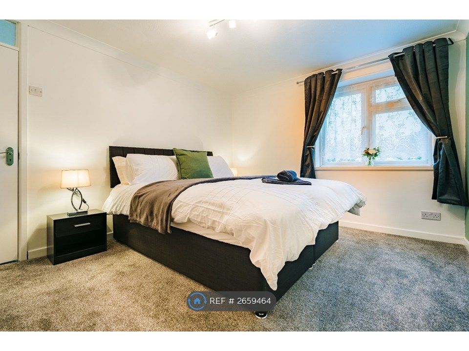 Property photo 1 of 9 Bedroom 1