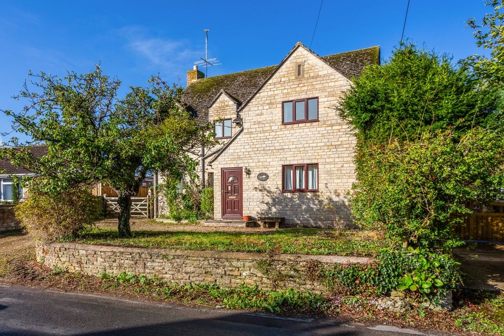 Property photo 1 of 16 Quarterns