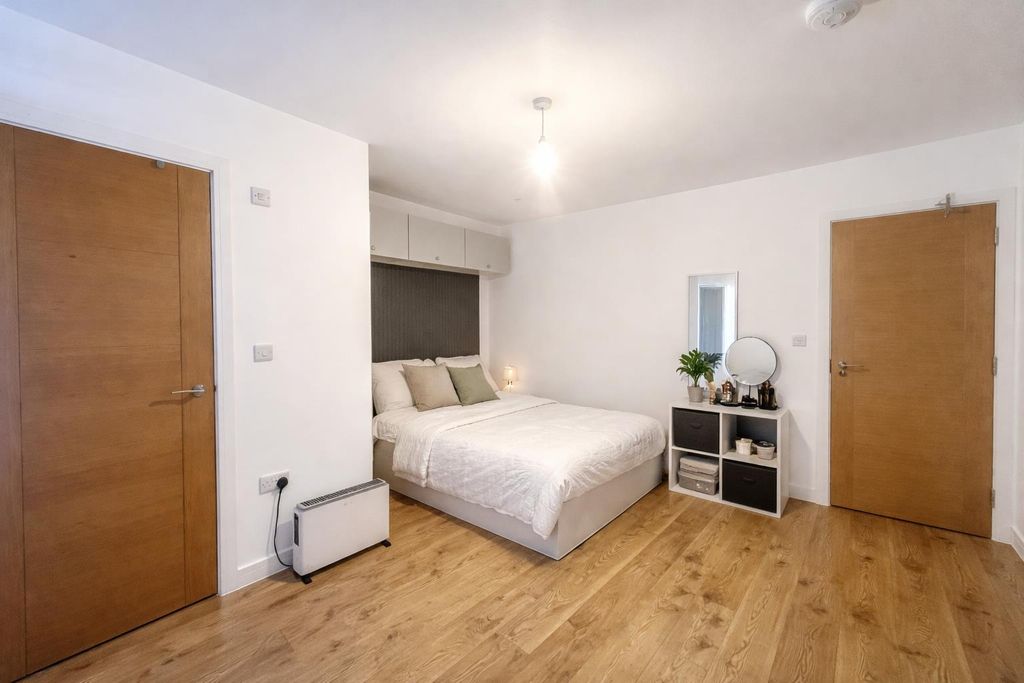 Property photo 3 of 4 Chatgpt Image Apr 16, 2026, 11_39_54 Am.Png