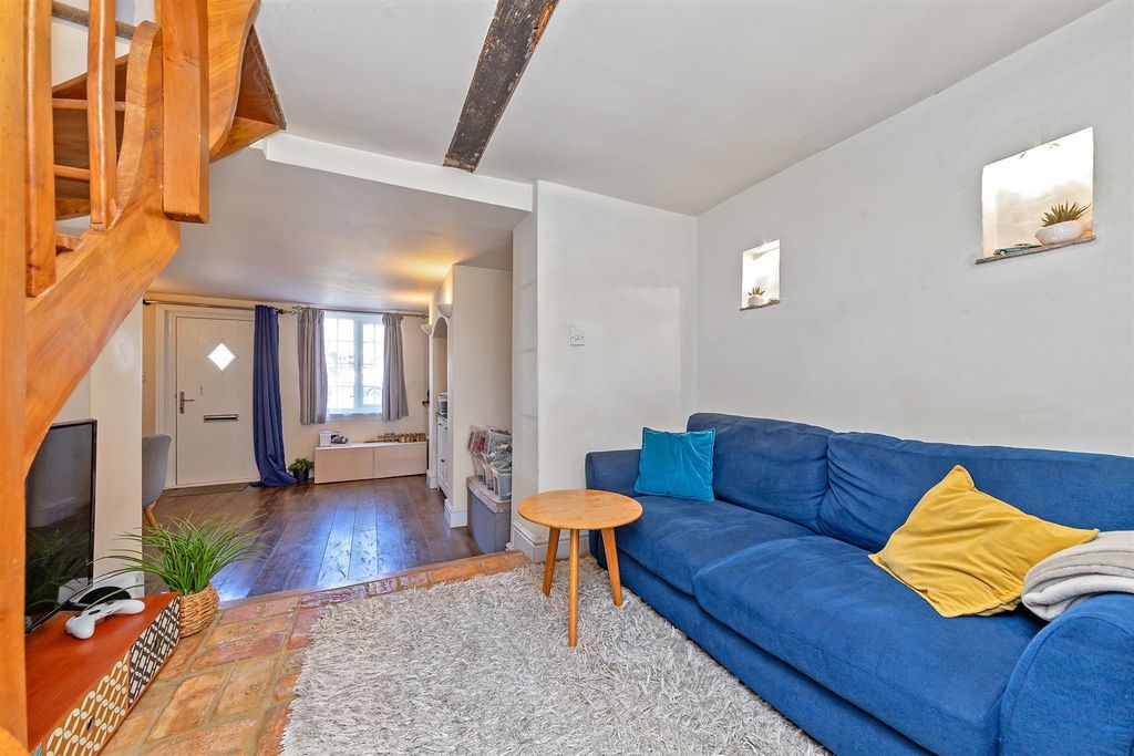 Property photo 3 of 17 106Highstreet-8.Jpg