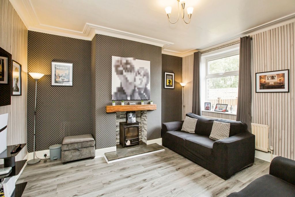 Property photo 2 of 19 Pbox-Img.Jpg