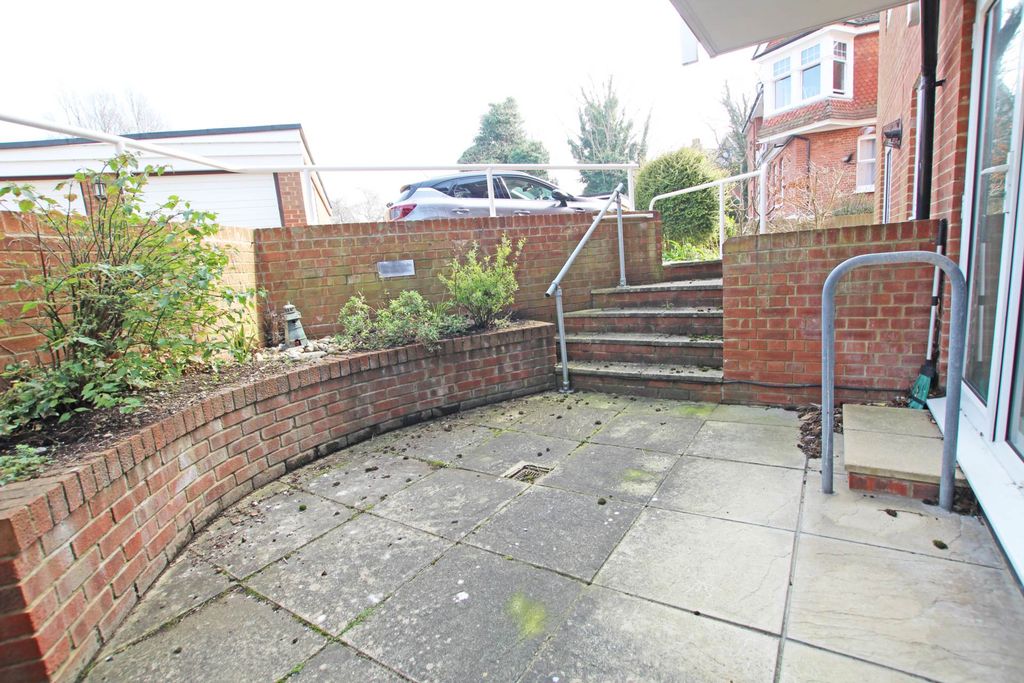 Property photo 2 of 9