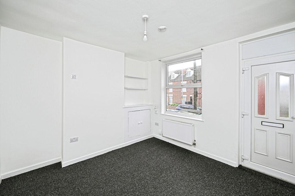 Property photo 3 of 18 Pbox-Img.Jpg