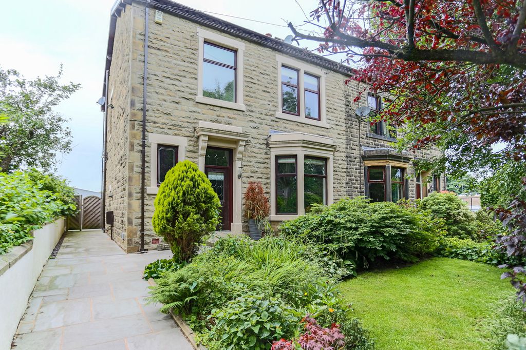 Property photo 1 of 30