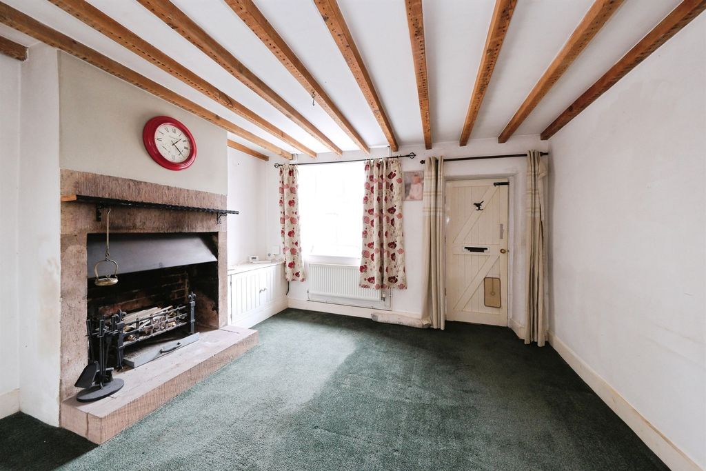 Property photo 2 of 13