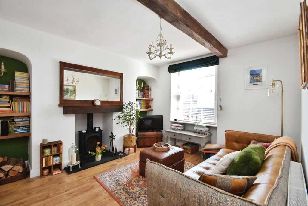 Property photo 3 of 25 Pbox-Img.Jpg
