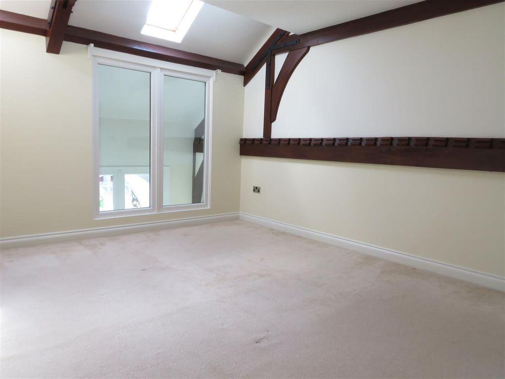 Property photo 2 of 6 Master Bedroom