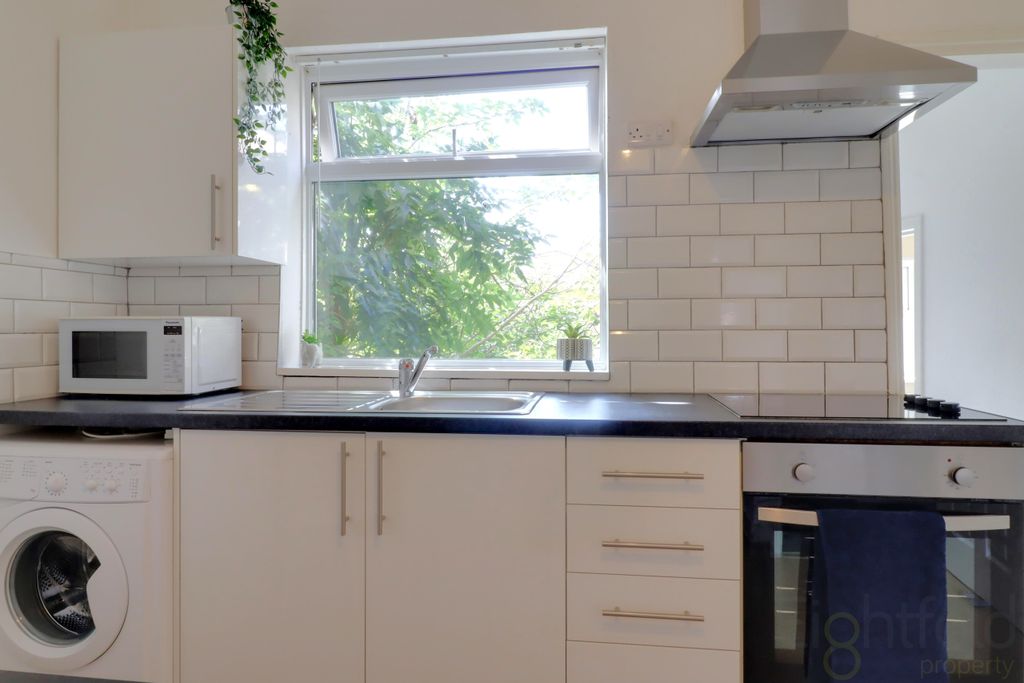 Property photo 3 of 12 Img_9894-Img_9896