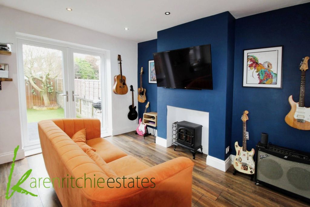 Property photo 3 of 15