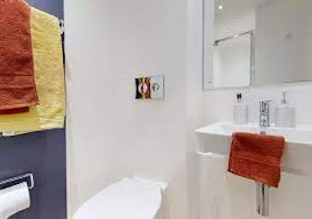 Property photo 3 of 4