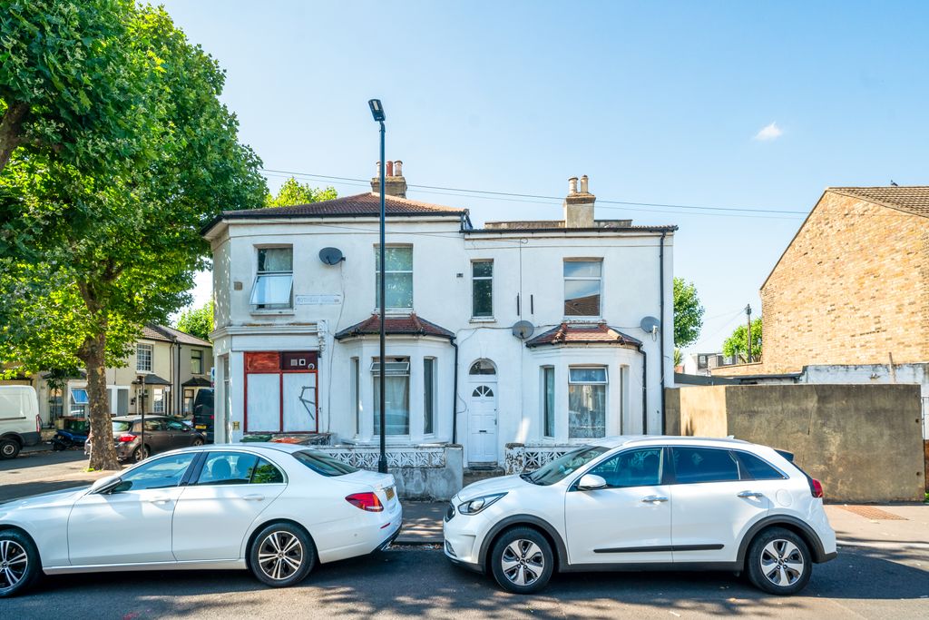 Property photo 1 of 16 Dsc03783-Hdr