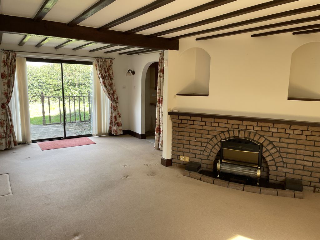 Property photo 2 of 9 Sitting Room