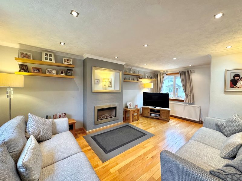 Property photo 2 of 16 Photo 4