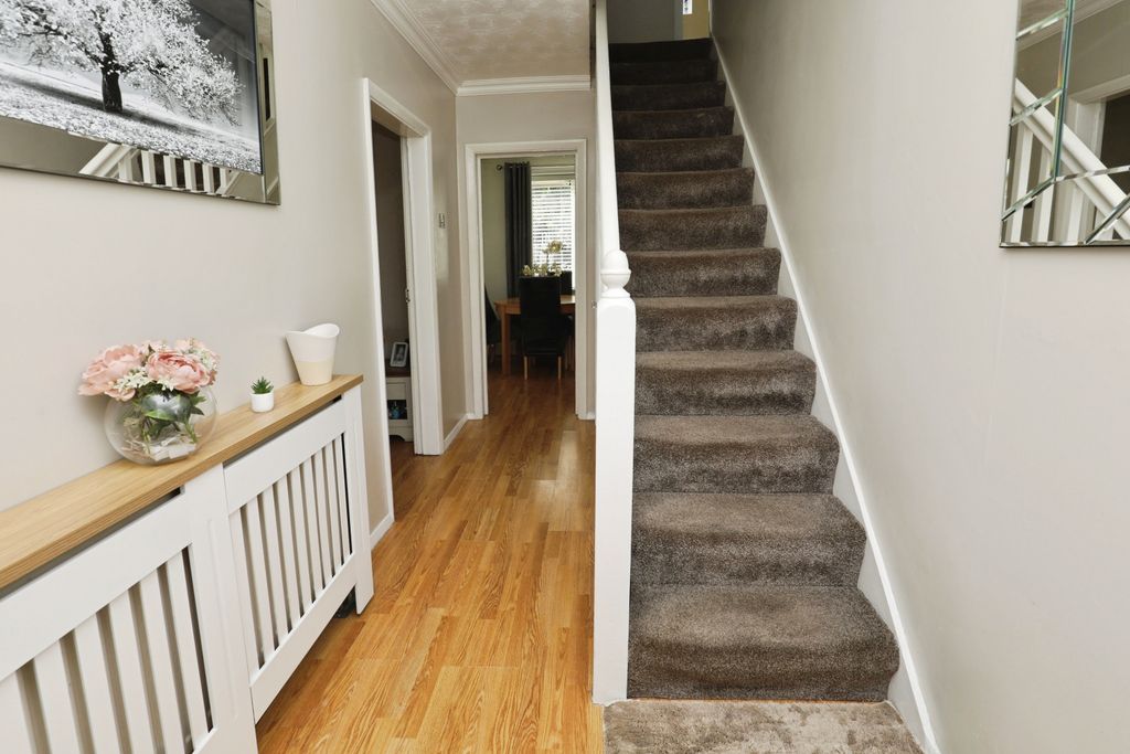 Property photo 2 of 13 Hall