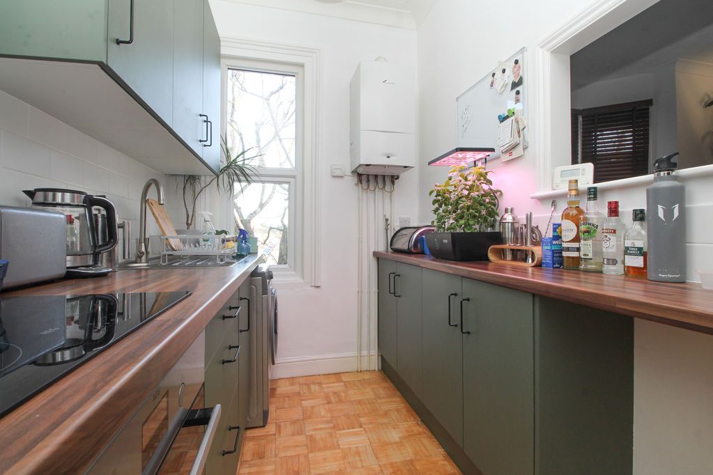 Property photo 2 of 12 Kitchen