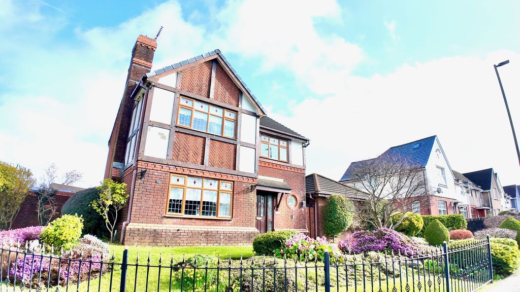 Property photo 2 of 45