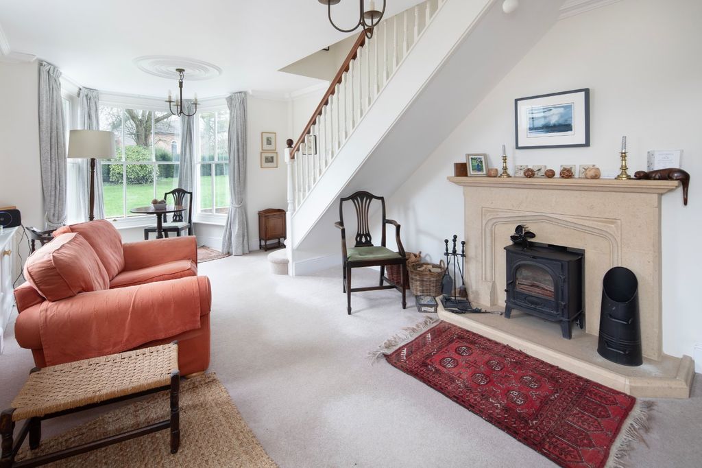 Property photo 2 of 15 Entrance Hall