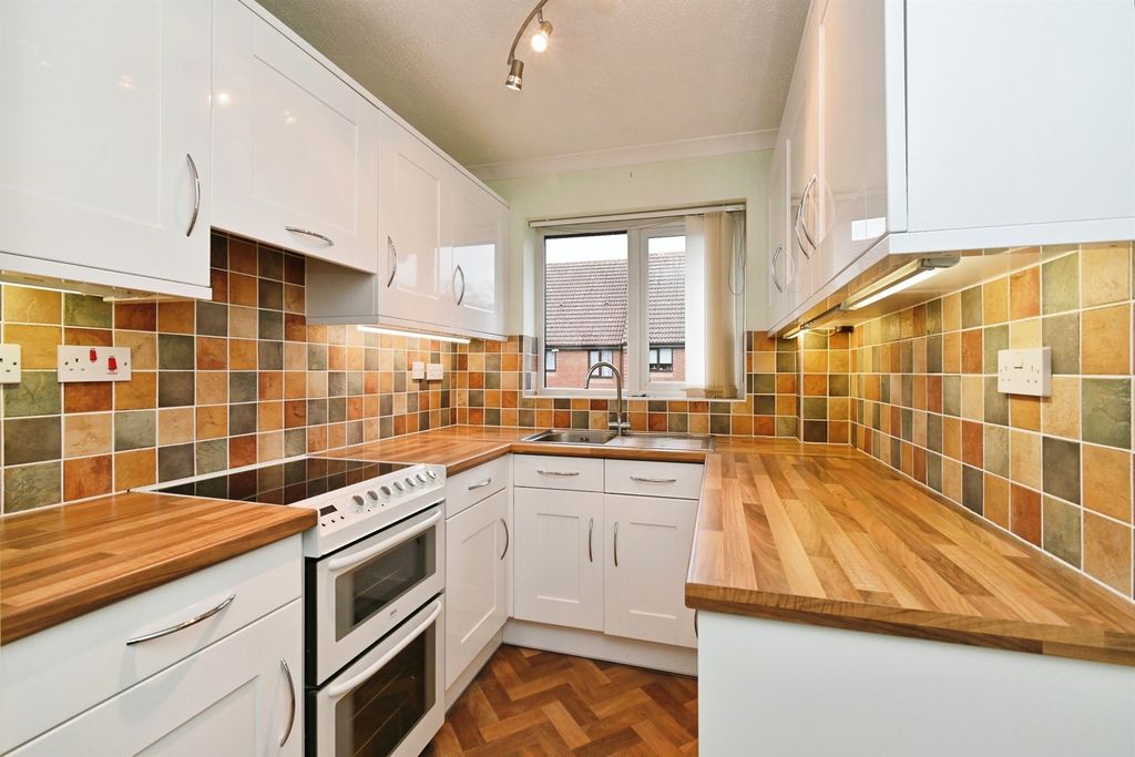 Property photo 2 of 15
