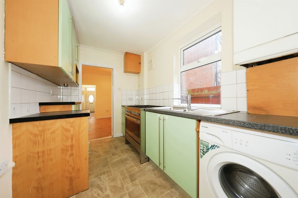 Property photo 2 of 17