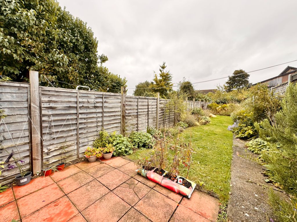 Property photo 2 of 10 Garden
