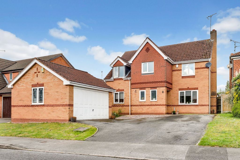 Property photo 1 of 24