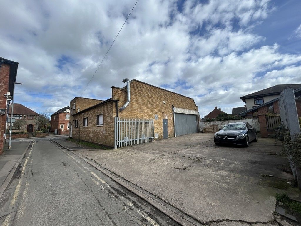 Property photo 2 of 7 Photo 2