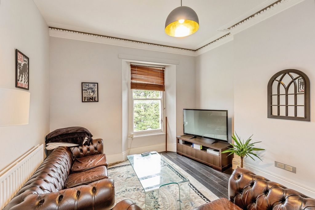 Property photo 3 of 10 Pbox-Img.Jpg