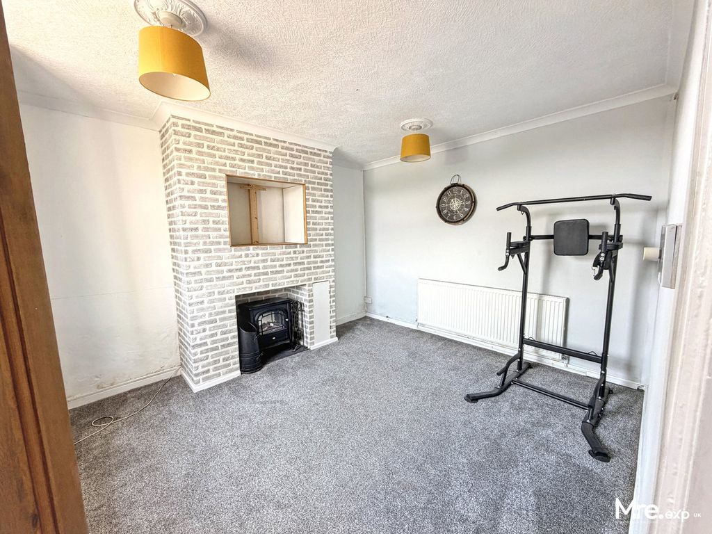 Property photo 3 of 25