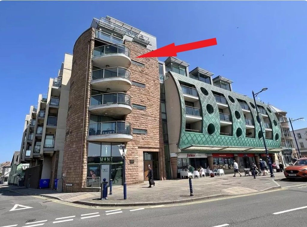 Property photo 2 of 21